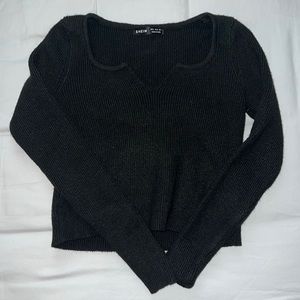 Black knit crop top